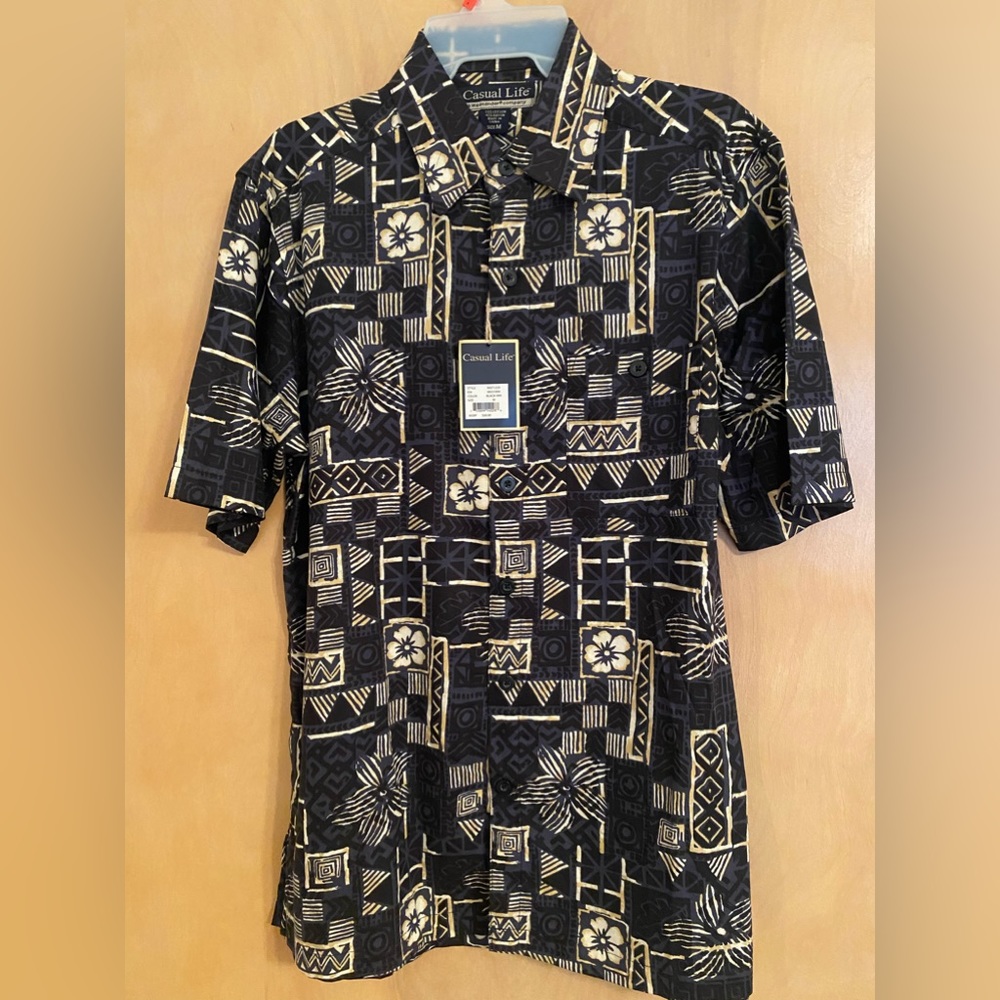 MEN'S  Medium CASUAL LIFE WEEKENDER BUTTON DOWN SHORT SLEEVE SHIRT